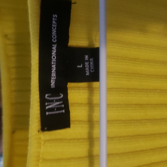 Sweater - Picture 2 of 2